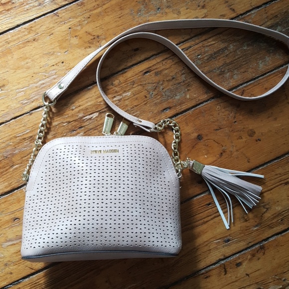 Steve Madden Handbags - Steve Madden Pale Pink Crossbody